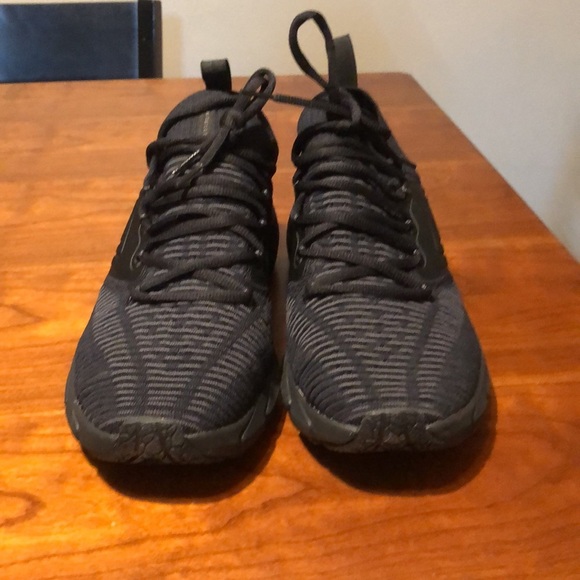 UNDER ARMOUR Mens Hovr Phantom 2 Perfomance Sneakers Black - Picture 3 of 11